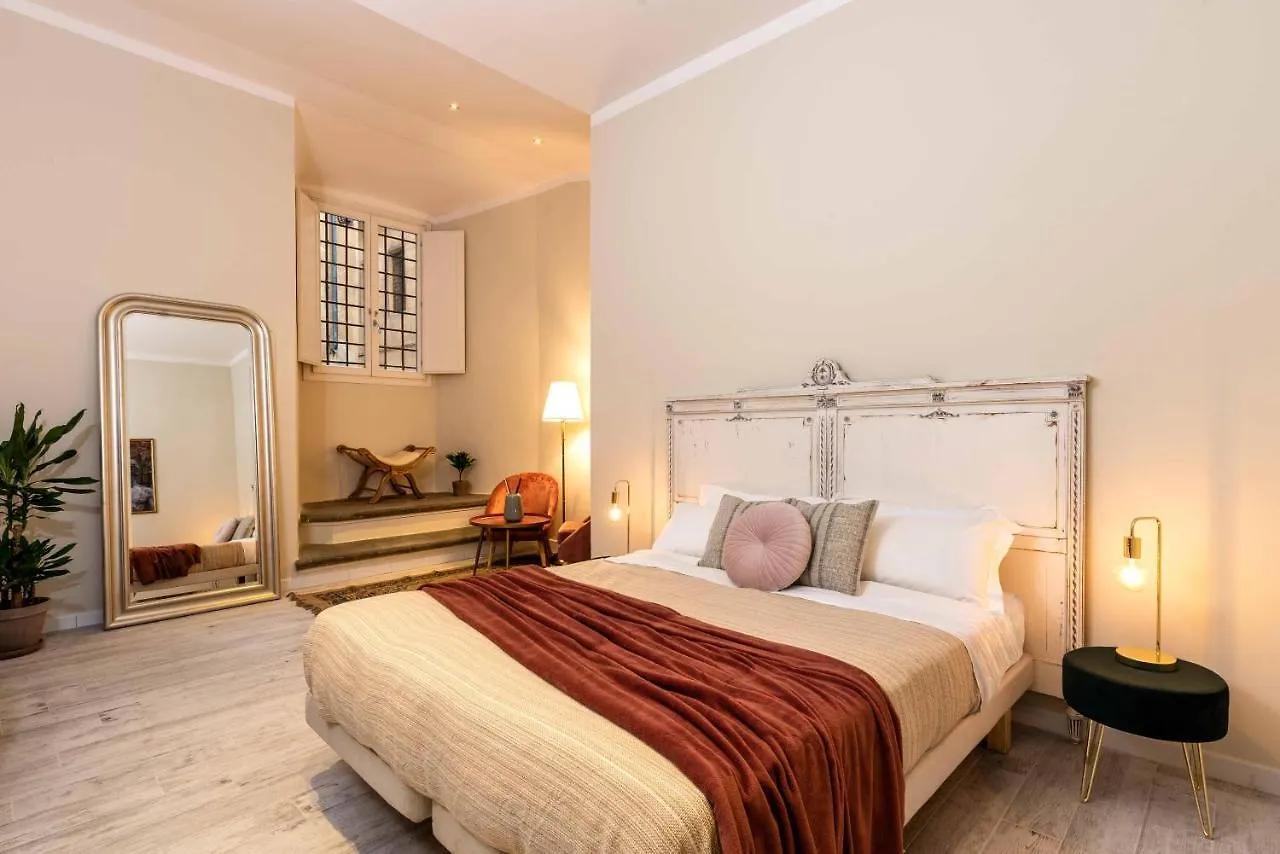 New Opening Special,Historic Center,Private Patio Apartment Florence